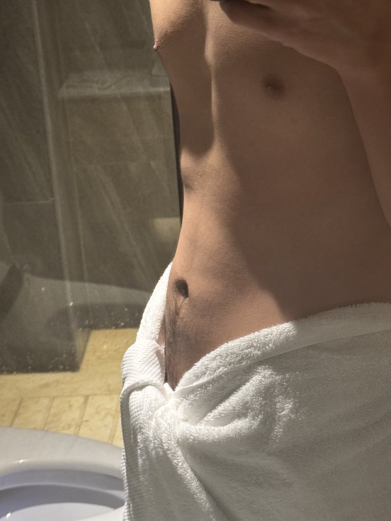 老实点. tweet media