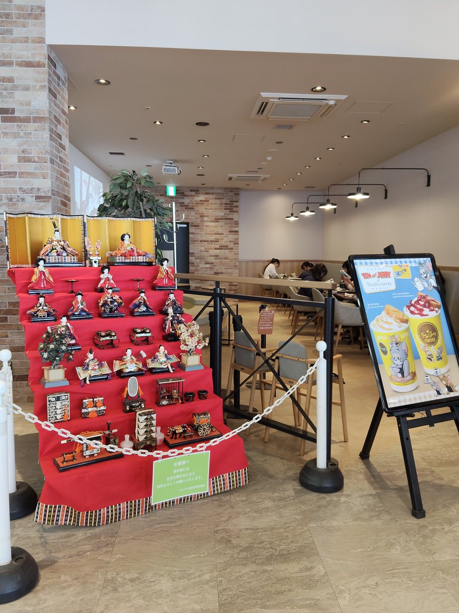 ウニクス鴻巣♪♪ タリーズコーヒーさんと 宮脇書店さんのところにも