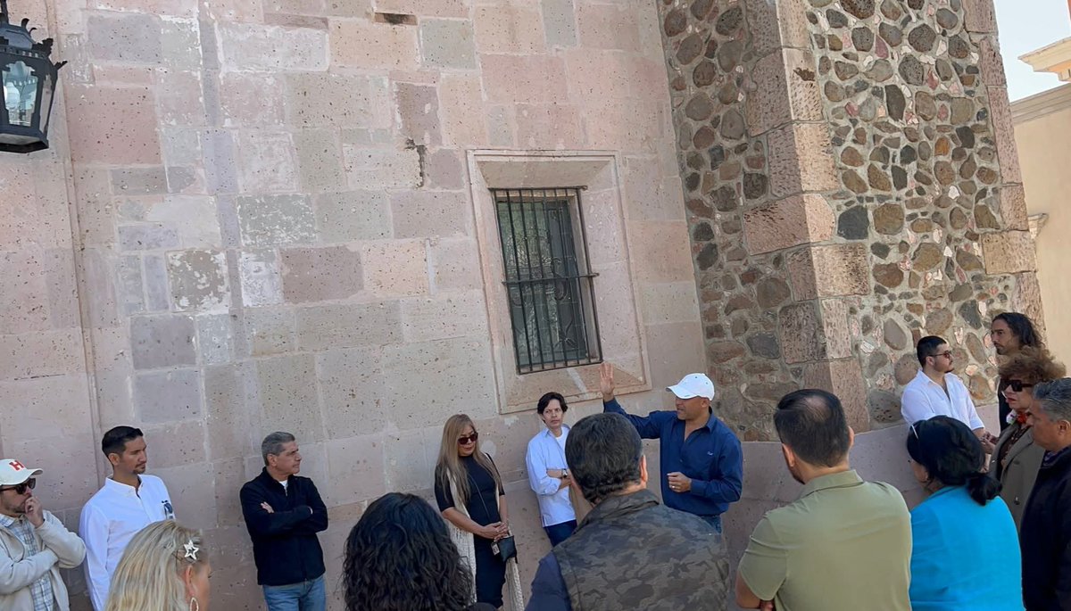AbrahamTepa's tweet photo. "¡Hoy en #Tepatitlán , el sol está brillando con toda su fuerza! 🌞 Un día perfecto para disfrutar de un buen recorrido turístico y compartir la belleza de nuestra tierra, con los socios comerciales de @extasisdig1059.  ¿Ya conoces Tepa? 🇲🇽✨" https://t.co/SbkPbCGXmU