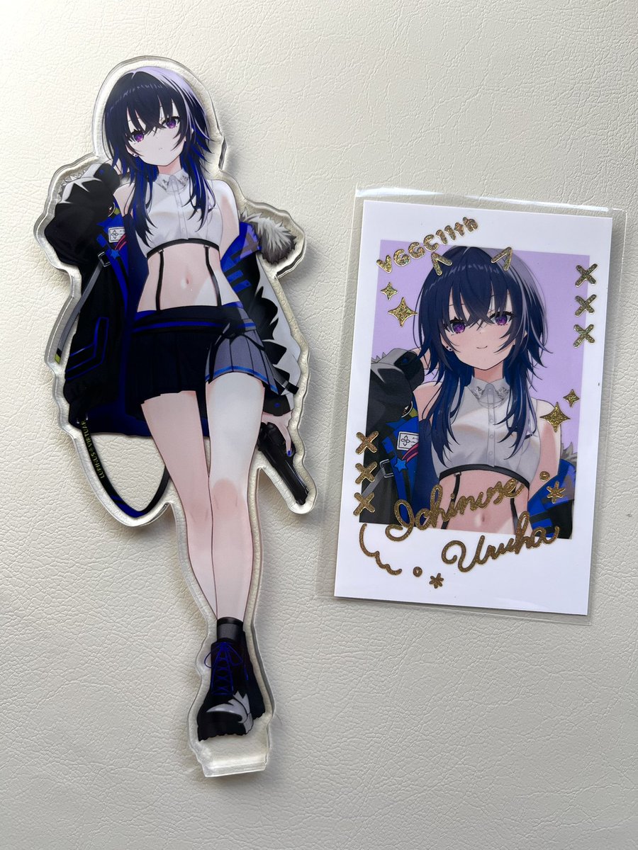 VGGCで頒布するうるはセットのアクスタとチェキです✨ タペストリーも