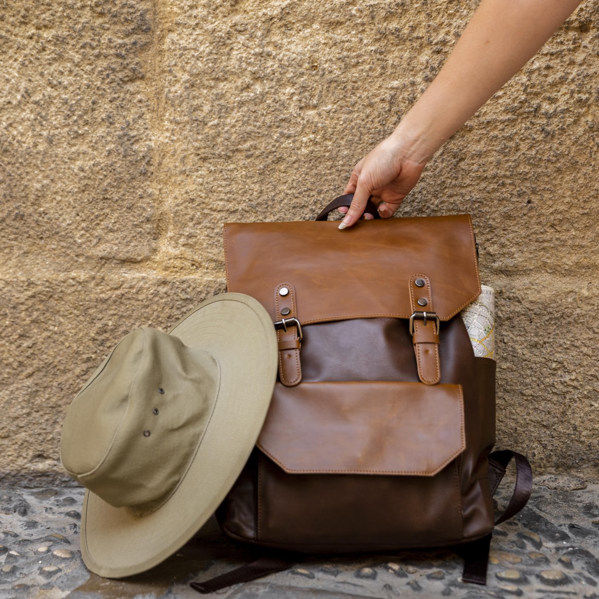 bmwtraders's tweet image. Parker Leather Small Backpack by Fossil – Classic &amp;amp; Compact
A stylish leather backpack with vintage-inspired charm and practical design. 
Read more: bmwtraders.shop
#FossilBag 
#LeatherBackpack 
#SmallBackpack