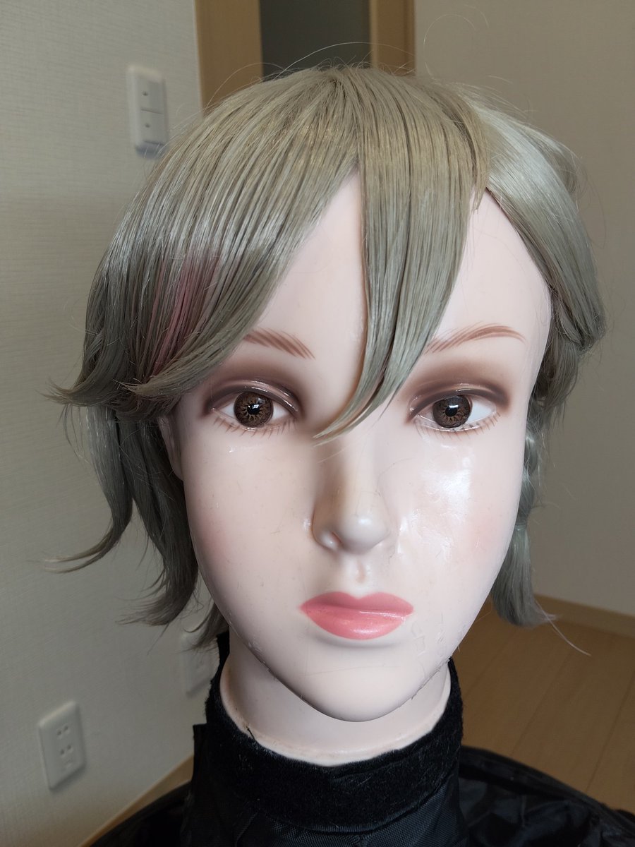 ウィッグセットおわり〜
フェイス誤魔化せない髪型してる🙁
