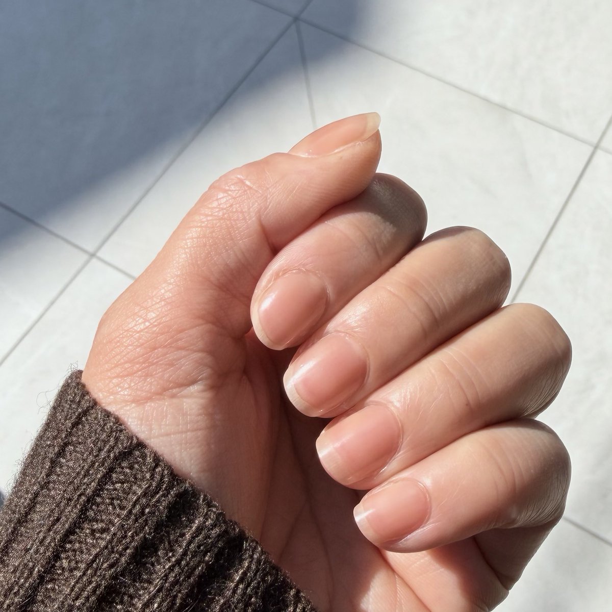 私のようなみじかい爪、マニキュア下手、まめに塗り直しもできない人に