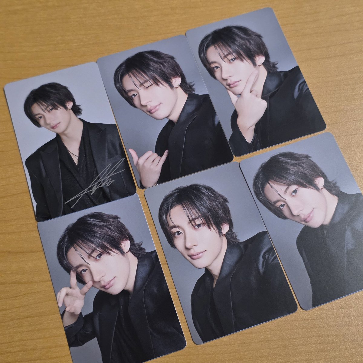 การ์ดญี่ปุ่นหล่อมากอิเหี้ยยย แอนตันเปิดหน้าผากง่าาาา เอามาน้า😭