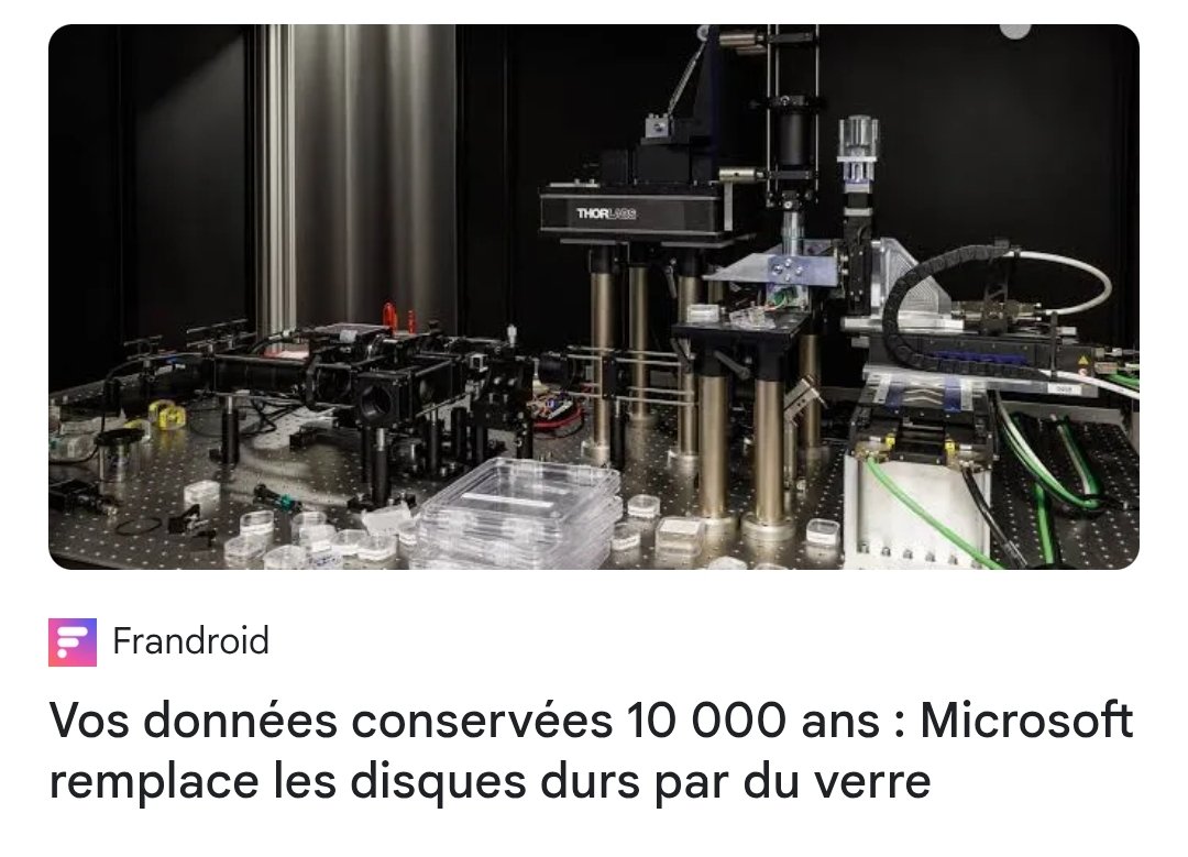 _JeanChris's tweet photo. Ils vont être contents mes descendants dans 10 000 ans de retrouver les photos de mes chats et mes factures EDF.
#revuedepresque https://t.co/hDXMLWzmlE