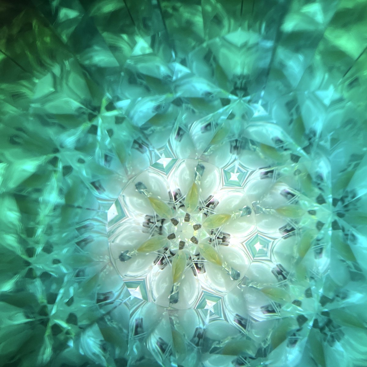 万華鏡専門店鎌倉ヴィヴァン スタッフ (@vivantstaff) / Posts / X