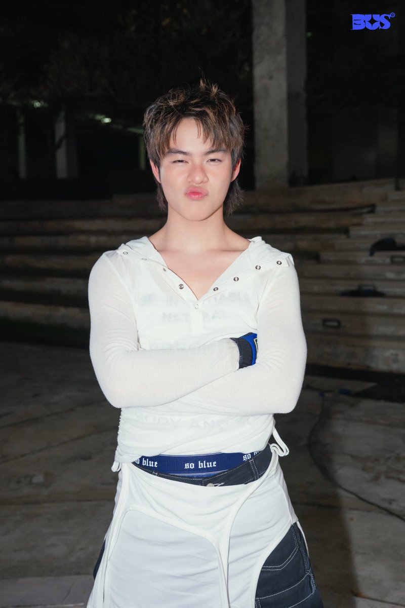 หน้าดื้อแต่น่ารัก เหมือนเพิ่งตื่นนอน 😂

#MARCKRIS