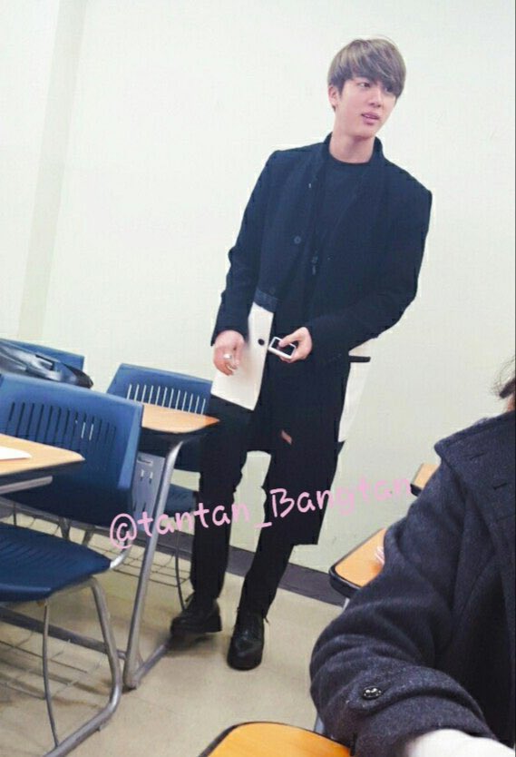 remember when jin's classmate in Konkuk shared this pictures, look at university seokjin