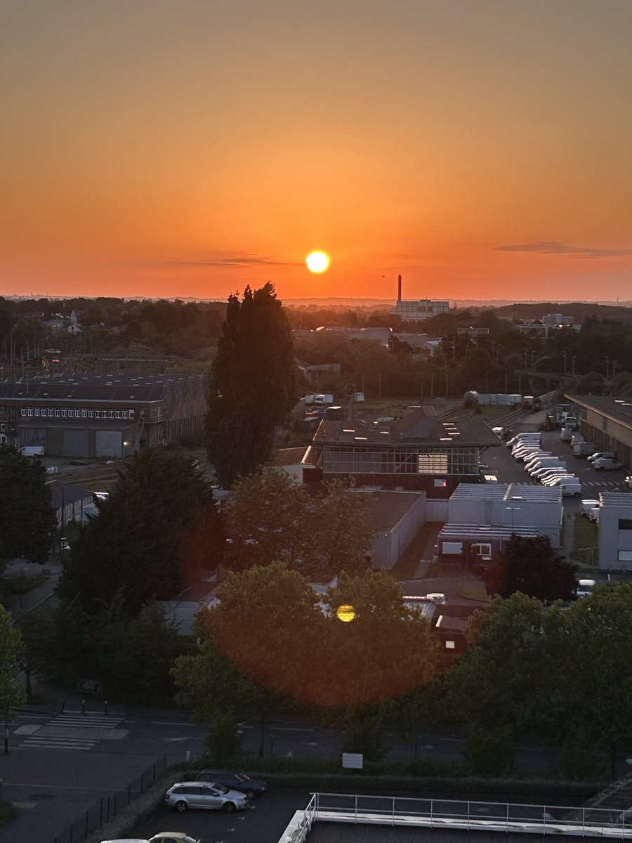 Dear God, as the sun rises, renew our strength, fill us with Your wisdom, and let everything we do today bring You glory. Amen 🙏