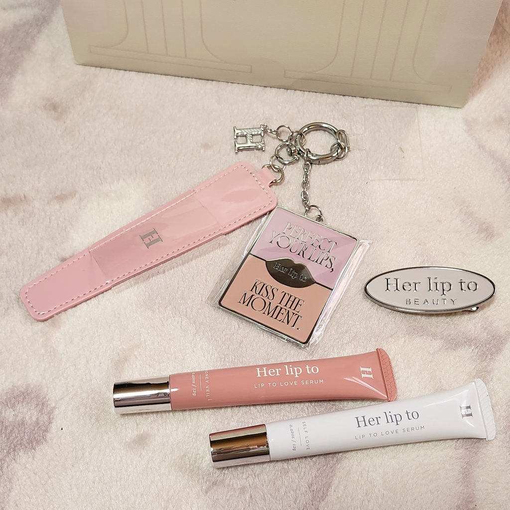 無事に欲しいの買えました✨️ ✓LIP TO LOVE SERUM 00と02 ✓LIP TO