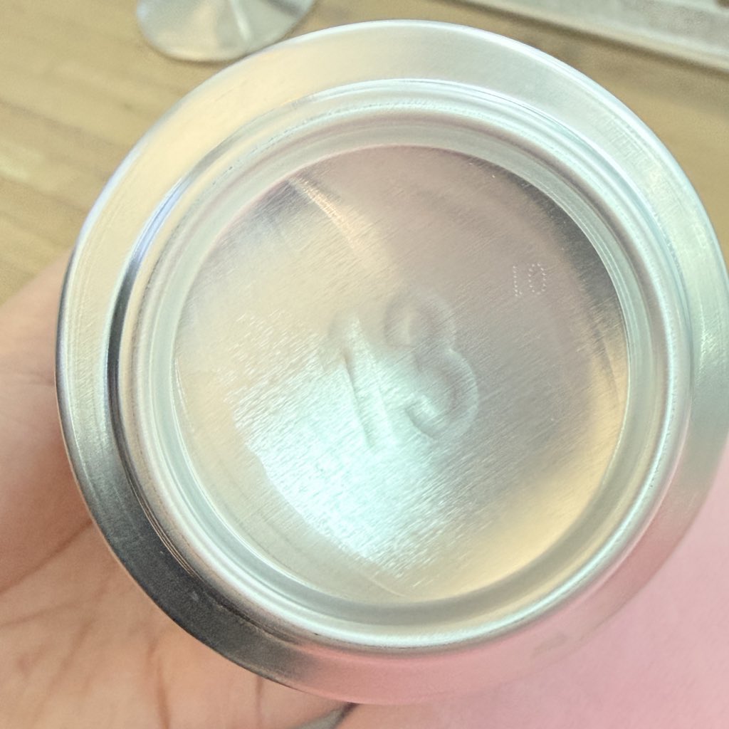 캔 밑에 13 써있네!
#NCTJNJM_BOTHSIDES