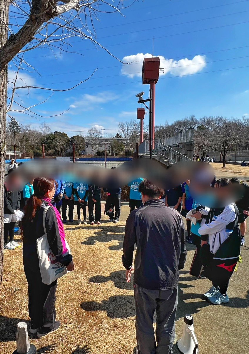 TJrSTC's tweet photo. 研修大会に参加してきました。男女合わせて84ペアのエントリーの中、クラブからは11ペアが参加。東京、神奈川、千葉など関東近県からも強豪が参加する大会に参加できて、とても勉強になりました。
３位と４位になった女子ペアにご褒美のアイ���をプレゼント😊
#つくばジュニアSTC https://t.co/fSx2attynz