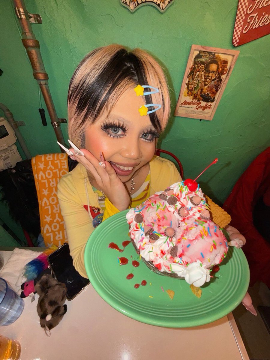 2/21（土）
デカメロンギャル部
20時-5時

⭐️みゆな(<a href="/miyuna_98/">Miyuna🌺</a>)20-LAST
⭐️SEKAI(<a href="/Sekaaaaanya/">🌈SEKAI🎸</a>)20-LAST

カラフルレインボーコンビの日🌈🌈
パワー貰いに来てね！！
お待ちしてます(っ ॑꒳ ॑c)🌈