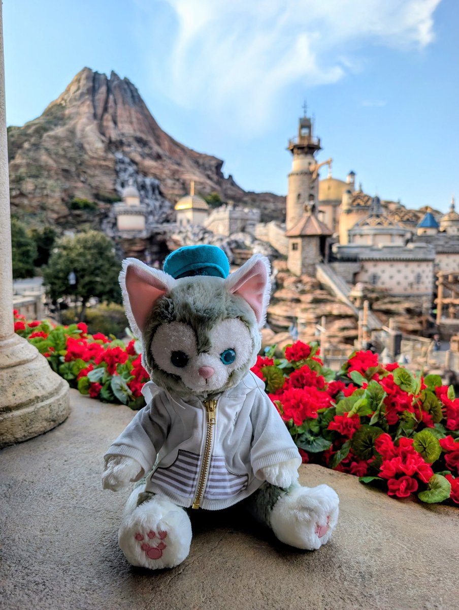 もう帰っちゃうの？もう少しボクと遊ぼうよとジェラトーニが言っている