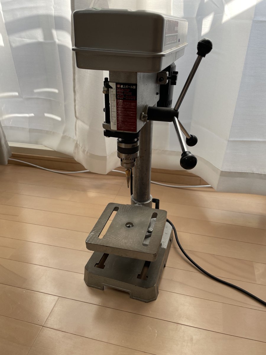 仕事用と趣味用で購入〜

部屋がどんどん工房になってゆく