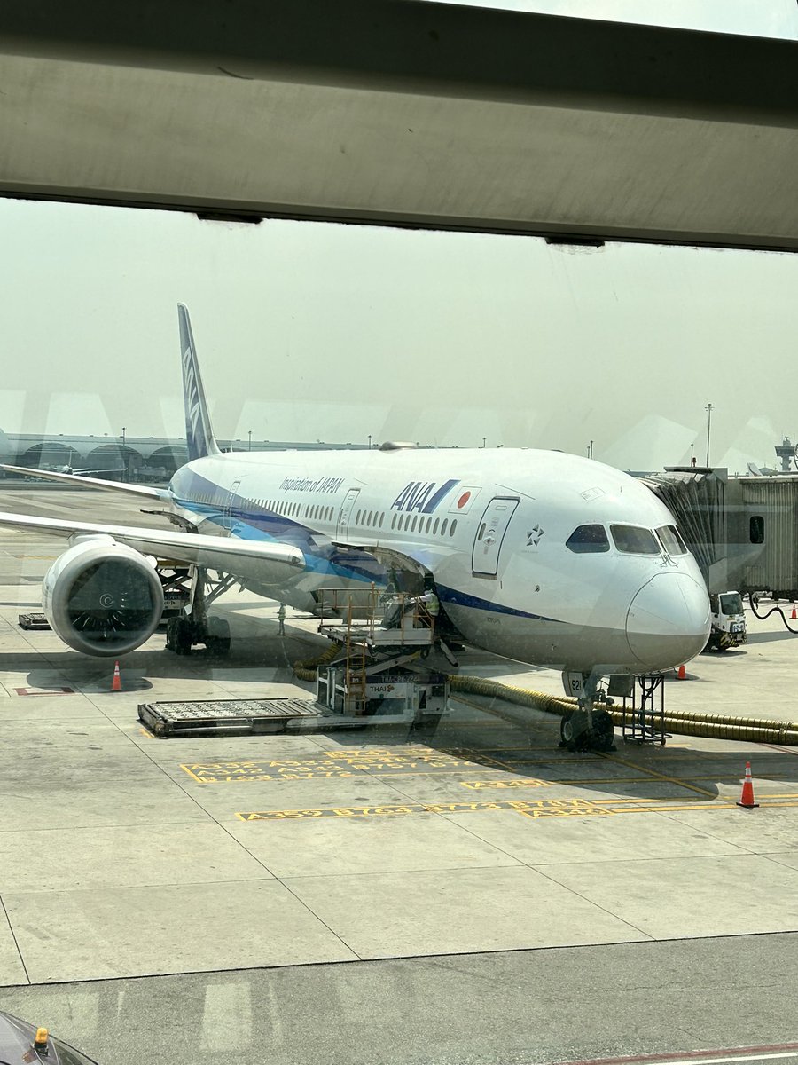 sfc_2021's tweet photo. さて、休暇終わって
BKK▶︎HND
昨晩機材変更のお知らせ来て、座席が変わってた。 https://t.co/UT0ZH7yuj3