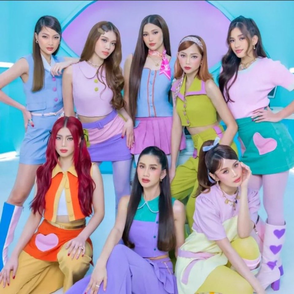 IconicRankings's tweet image. Top 20 Entertainers trending the most on X Philippines this month! 

1. SB19
2. BINI
3. BGYO
4. Kathryn Bernardo
5. Vice Ganda
6. Stell Ajero
7. Donny Pangilinan
8. Belle Mariano
9. Maki
10. Felip
11. Josh Cullen
12. Pablo
13. Ken Suson
14. Kim Chiu
15. Anne Curtis
16. Dionela