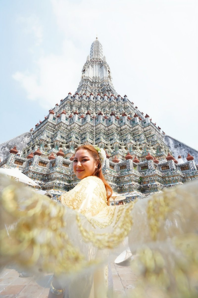 My last day in Thailand 🥹🇹🇭
Wearing a traditional Thai outfit for the first time - it’s so beautiful. I already can’t wait to be back in December. Thailand feels like my second home now. Englot is truly the reason I discovered this beautiful country and met so many incredible