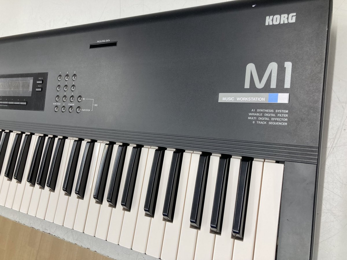 テクノアーティストのケン・イシイさんがR&Sからのデビュー作をこれ1台