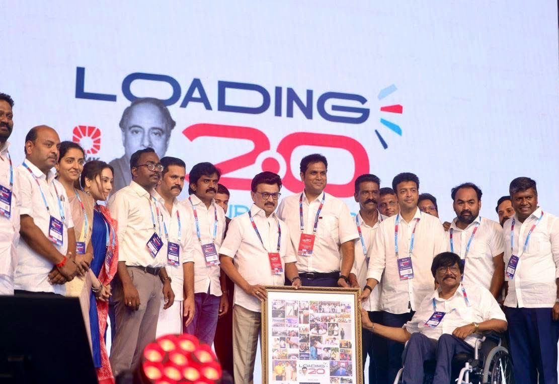 Tamizhachi_Offl's tweet image. Team #DMKITWing 🖤❤️

#ஸ்டாலின்_தொடரட்டும்‌ #Loading2point0