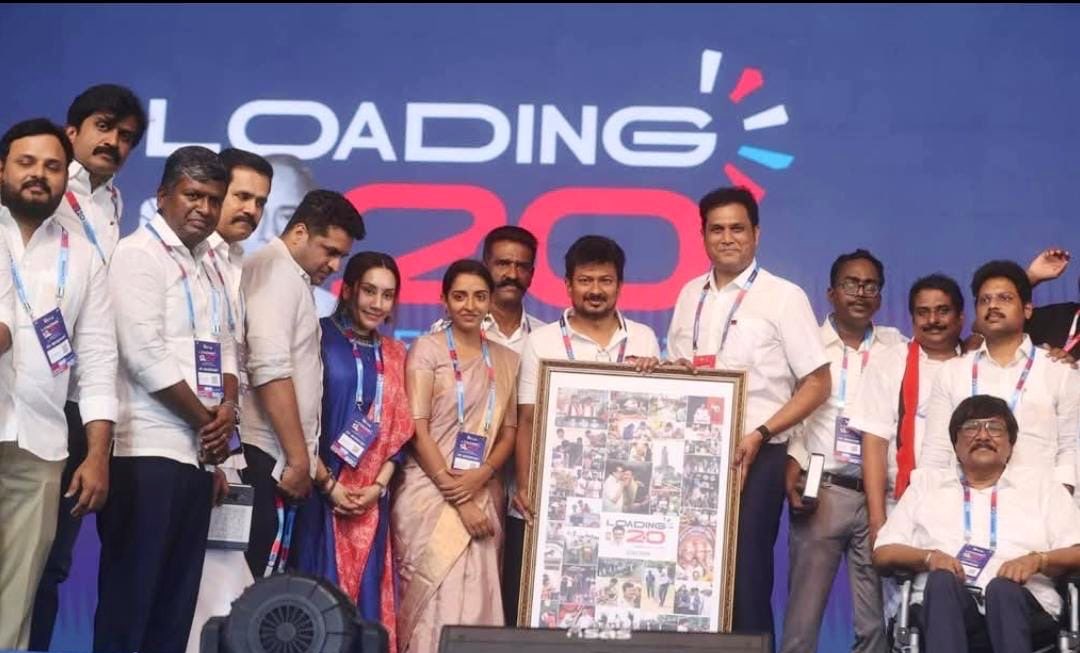 Tamizhachi_Offl's tweet image. Team #DMKITWing 🖤❤️

#ஸ்டாலின்_தொடரட்டும்‌ #Loading2point0