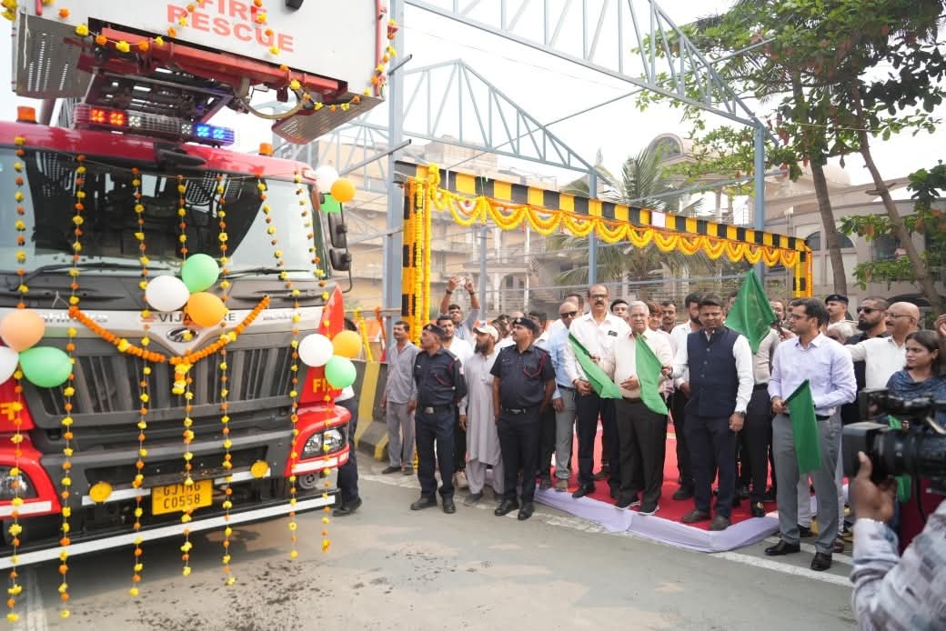 bjp4_valsad's tweet image. ગુજરાતના માનનીય નાણામંત્રી શ્રી @KanuDesai180 સાહેબ તથા વલસાડ-ડાંગના માનનીય સાંસદ @dhaval241086 સાહેબનો વાપી પૂર્વ-પશ્ચિમ સબવે અને વિકાસ કાર્યો માટે હૃદયપૂર્વક આભાર. 🙏

આ પ્રકલ્પો શહેરના સર્વાંગી વિકાસને નવી દિશા અને ગતિ આપશે. 🚧🌿
#વાપી
#Vapi