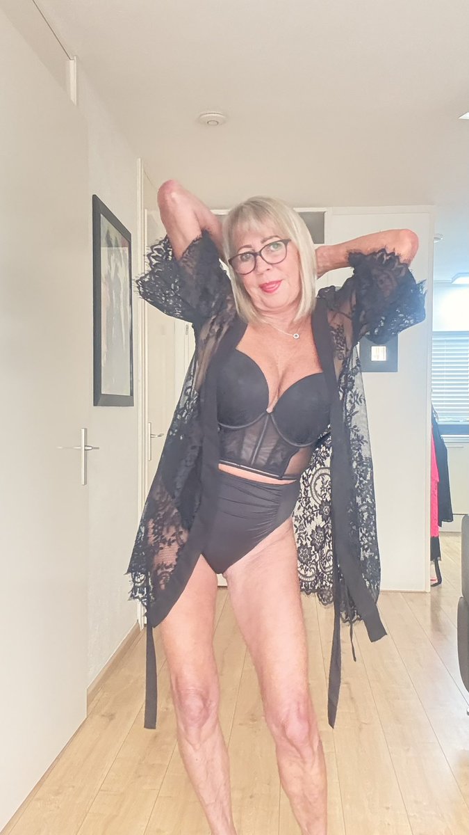 monikaweiss304 tweet media