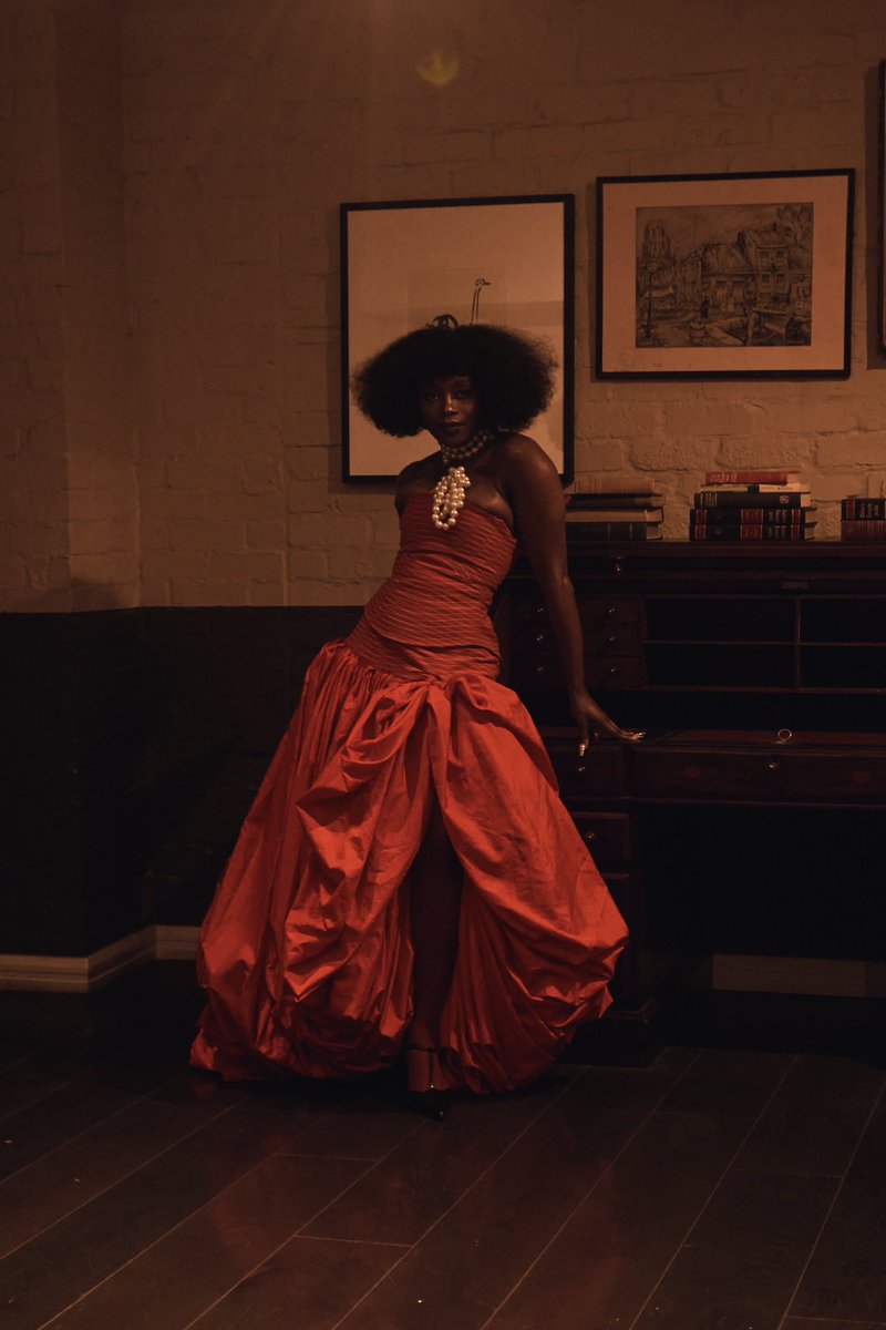 Zoe_Modiga's tweet photo. Zeits Mocca Gala 2026

🎹&amp; 🎵: @lungelo_ngcobo 
🎸: @mr_ray_green 
🎸: @tendaii.__ 
🥁: @ireondabeat 
🔊: @ashmans101 

👗: @naoserati 
📸: @TheBlvr_za https://t.co/KDvHpKOkhL