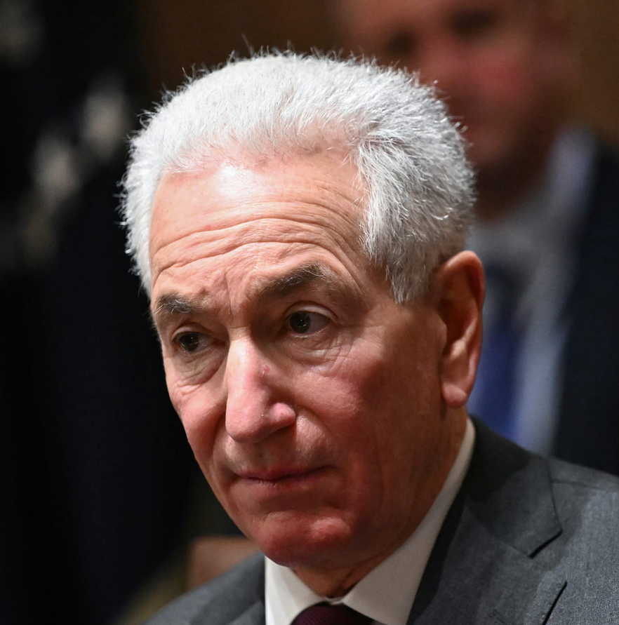 🇫🇷🇺🇸Flagrante ingérence des États-Unis dans les affaires intérieures de la France.

À noter la manipulation dans la traduction entre la parole venant de Washington et la communication de l'ambassade états-unienne.

En effet, le Department of State conclut son message en disant «