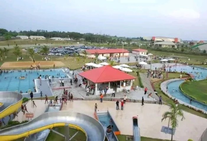 Alex Otti boosts medics' salary to 500k &amp; a massive benefit plan for retired Abians. 

Donald Duke made Calabar number one travel destination during his time.

 If you cannot protest, at least start calling out your governors

*AG Baby Touching Papaya Ex Mirable Peller Simi Messi