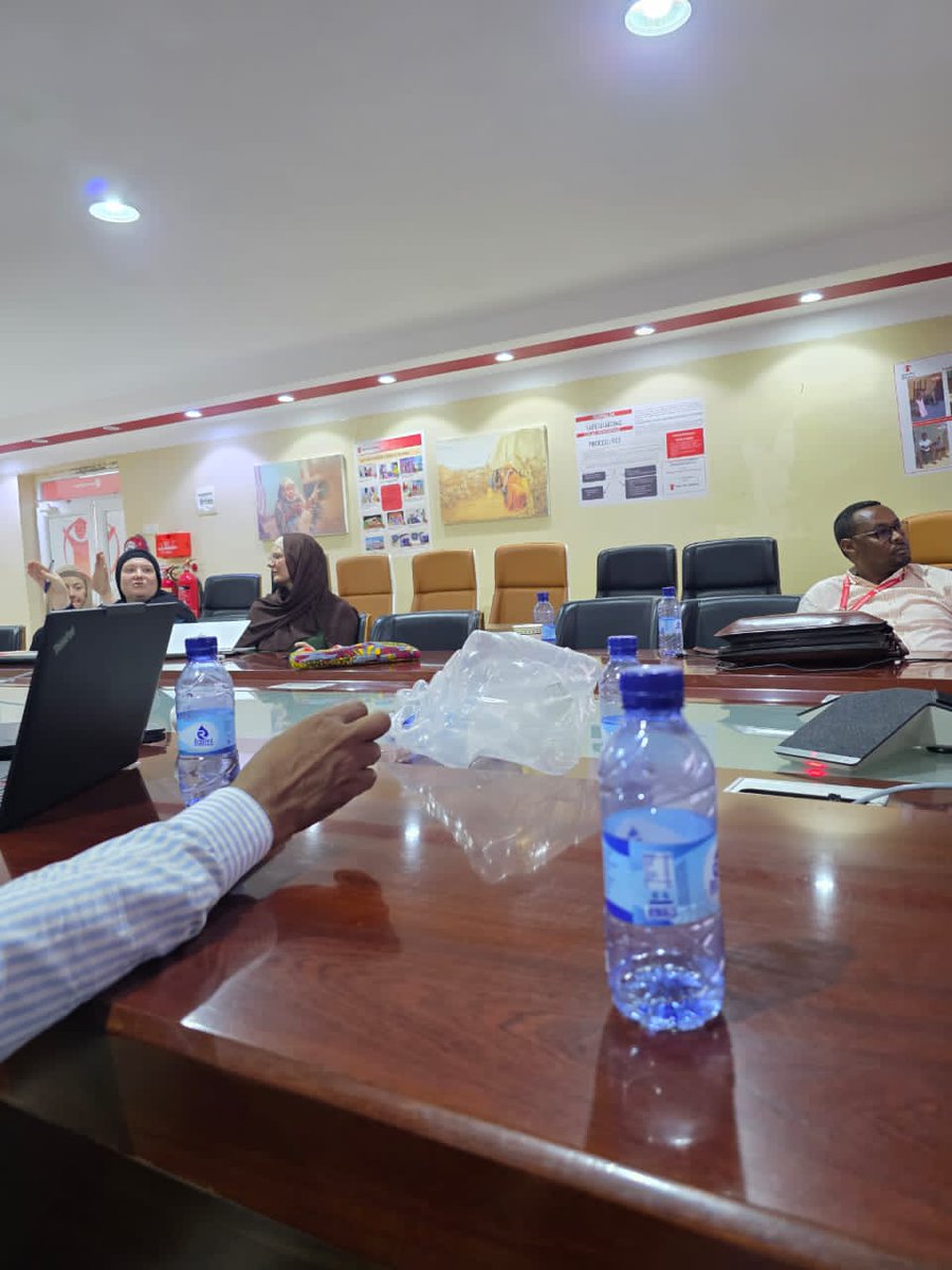 ScwrwS's tweet photo. The SCWRW team successfully participated in a productive workshop and consultative meeting in Mogadishu, held upon the kind invitation of Save the Children. https://t.co/uhvECsaUj9