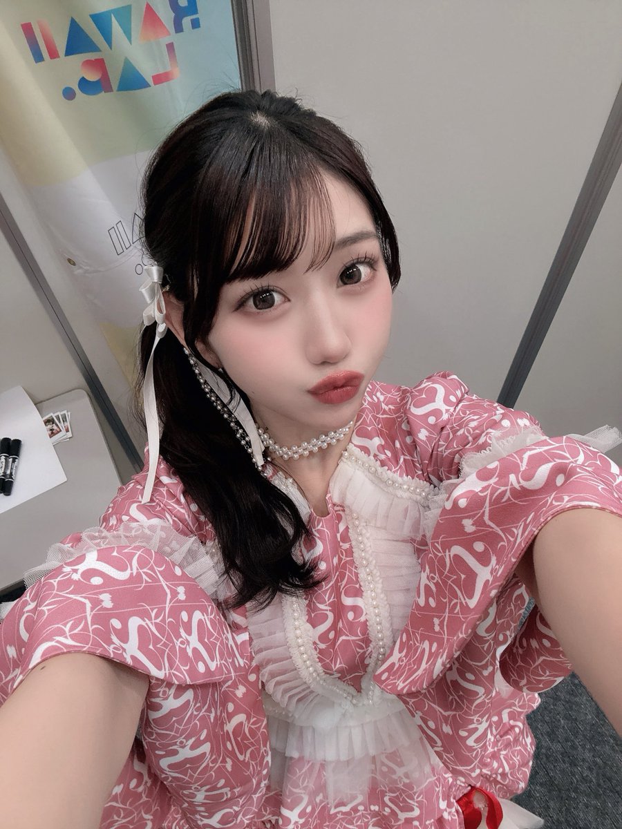 この衣装ですまゆみんとチェキ撮りたかった😭