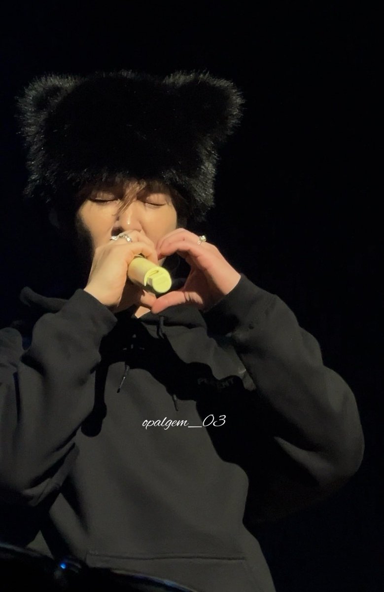 온유 #ONEW #オニュ@SHINee @ONEW_GRIFFIN