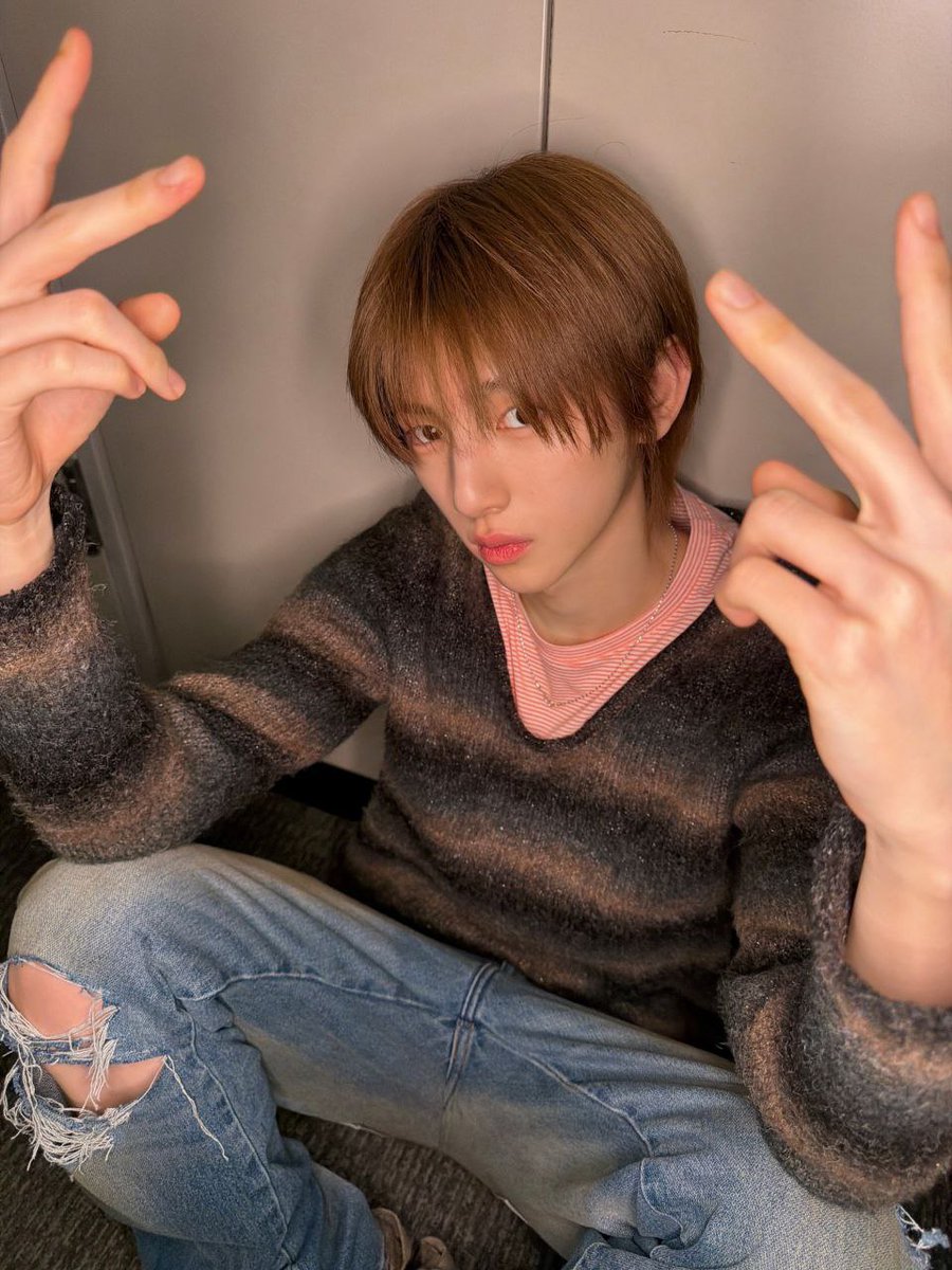 1% human 99% cat tweet media