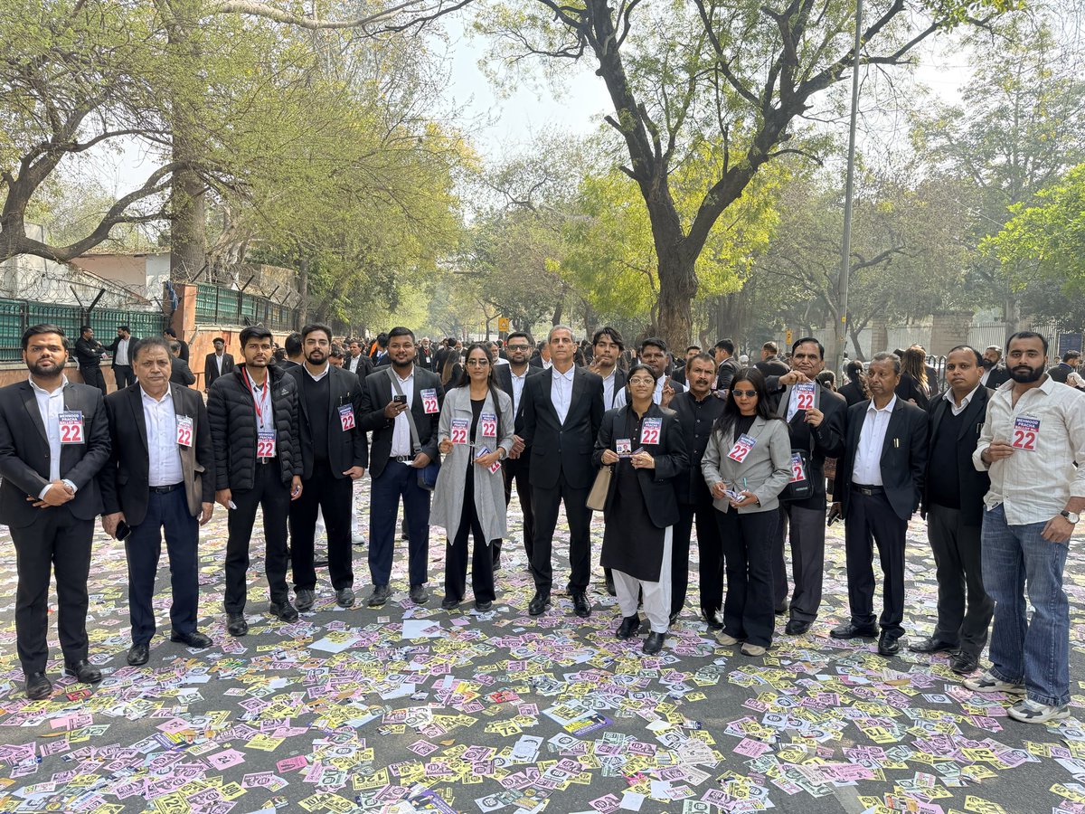 DELHI के सभी Advocates से Appeal की 21,22,23 February 2026 को हो रहे Bar Council के चुनाव में 
Ballot Number 22 
<a href="/MehmoodPracha/">Mehmood Pracha</a> को अपना First Preference Vote डाल कर SUPPORT करे 🙏