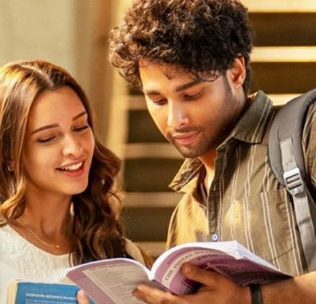 समाज और जाति तो अनादि काल से प्यार और प्रेम विवाह के विरोधी थे. अब सरकार भी नियम कानून बनाकर प्रेम विवाह करना सख्त बना रही है.

गुजरात सरकार शादी के लेकर नया कानून बनाया है. अब शादी के लिए माता पिता की मंजूरी जरूरी है.

गुजरात विधानसभा में पेश किए गए ड्राफ्ट में बताया गया है