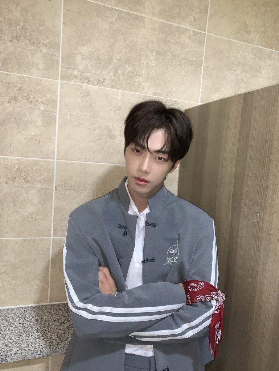 qctummnnn's tweet photo. 보!!!고싶!!!!어!!!!!!!!!!!!!!!!!!!!!!!!! https://t.co/boOHgrpYzF