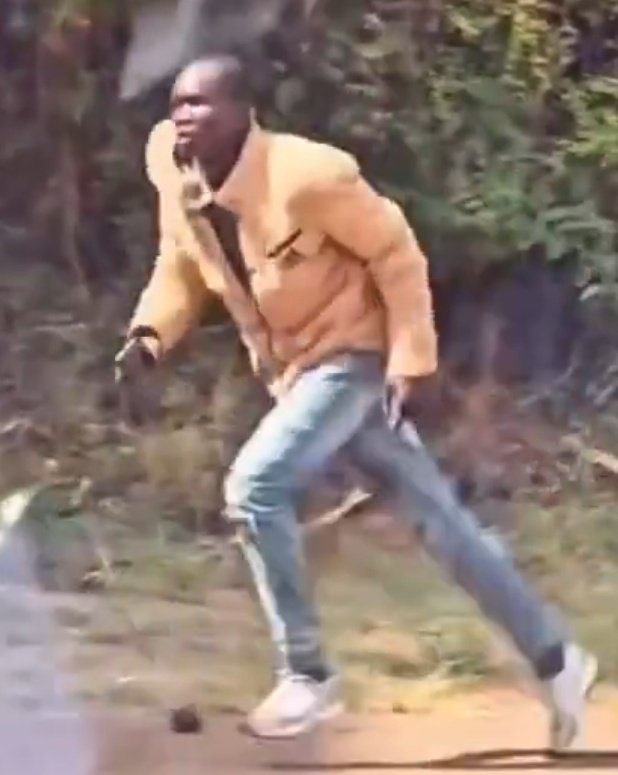 Find this mugger! There's a Kes 5000 reward. 
<a href="/ouma_neko/">𝙋𝘼𝙐𝙇</a>