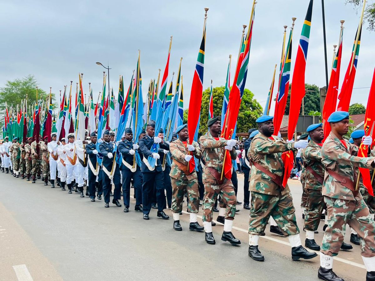 SABCNews's tweet photo. IN PICTURES | Armed Forces Day is taking place in Thohoyandou, Limpopo. It is the annual commemoration of the sinking of the SS Mendi on 21 February 1917. 
📸: Rendani Raliphaswa https://t.co/LTHNApde1m
