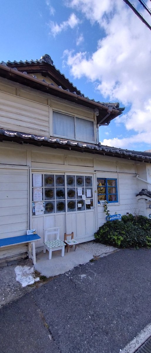 lucakisaragi's tweet photo. 2025/11
しまなみ海道
#大三島リモーネ という🍋を使ったお菓子や雑貨を販売するお店
レモネードや数種類のみかんジュース飲めます🍊
最近バリィさんが気になりすぎる😍 https://t.co/I3Ll8X53JM