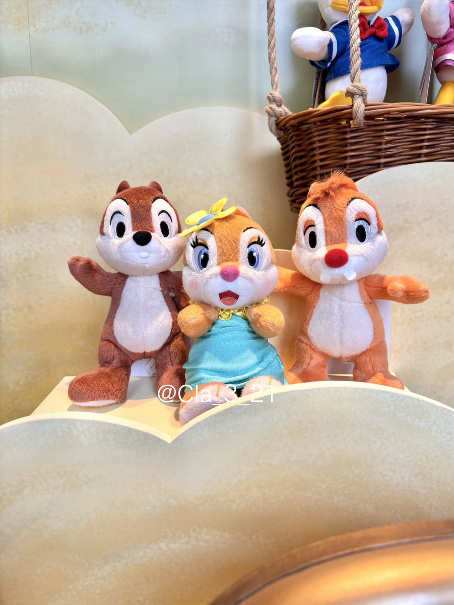 チデクラちゃんの𝑽𝑬𝑹𝒀 𝑪𝑼𝑻𝑬なショーウィンドウの写真を掘り出したので、
みなさんに𝑷𝒓𝒆𝒔𝒆𝒏𝒕 𝒇𝒐𝒓 𝒚𝒐𝒖__________✨️