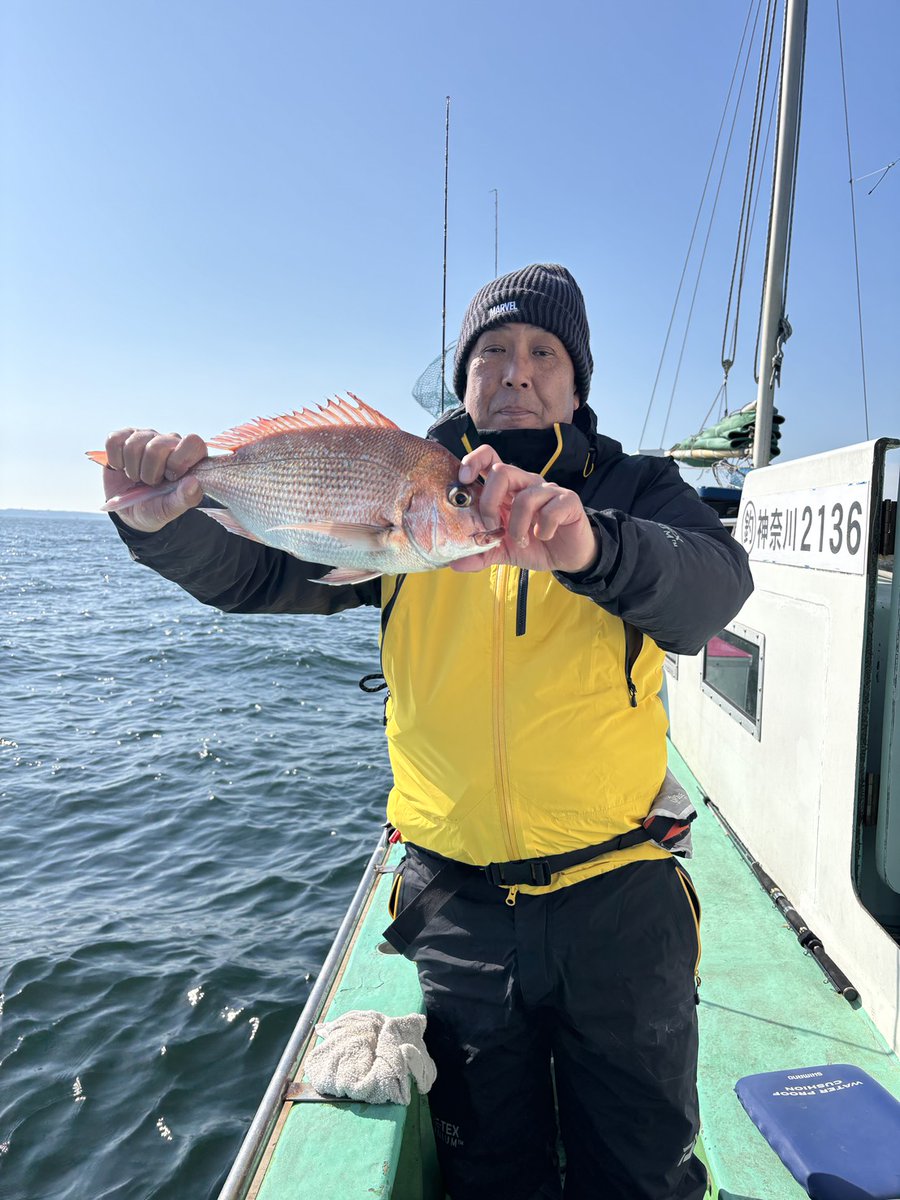 🎣コマセ真鯛船 0.6〜1.5kg／0〜2枚 反応あるも食い渋く苦戦。 移動後