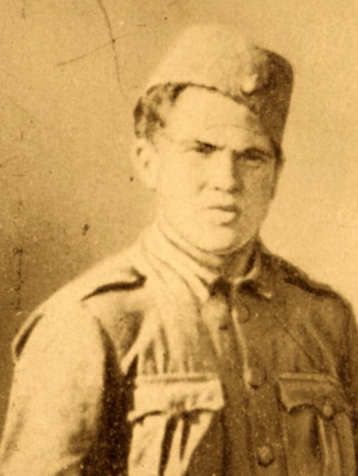 21 février 1944. Mont-Valérien. Face au peloton qui met en joue, un Polonais, juif, ancien brigadiste. Qui a préféré courir le risque de disparaître à jamais sous un faux nom. Car donner le vrai aurait compromis les camarades. Il s'appelait Jonas Geduldig. Il avait 26 ans.