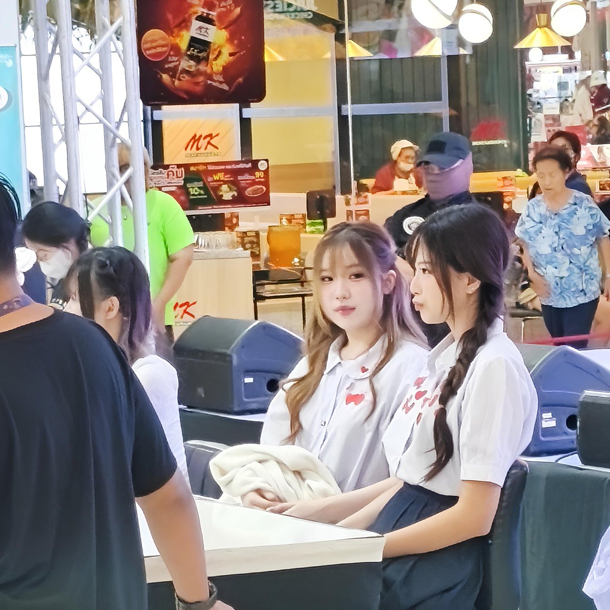 มาในลุค น้องน้ำ 
ดูน่ารัก เหมือนตุ๊กตา เลย  
#PloenCGM48