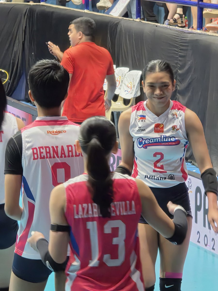 Iba talaga ang glow ni AV. Happy yan siya.💖