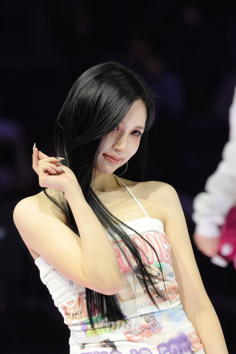 黒髪ロングでストレートのミナちゃん好きすぎる！！ #TWICE #트와이스