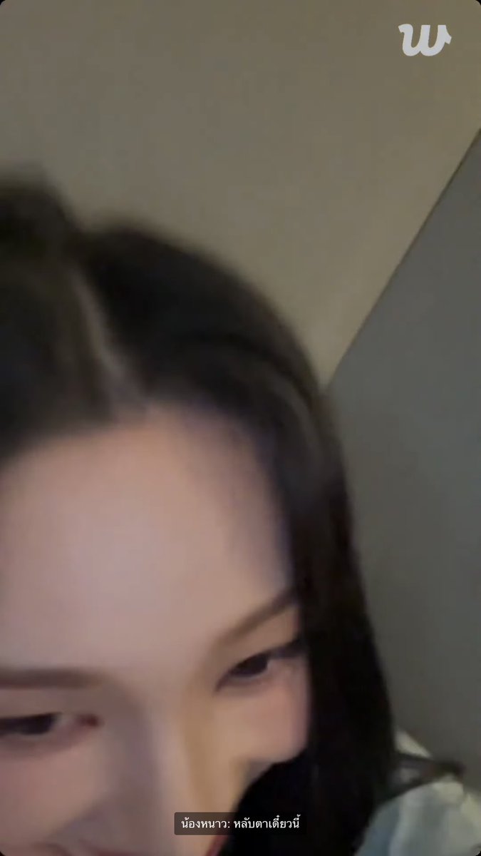 sk8erbluu's tweet image. น้องหนาวจะให้พี่น่าหลับตาเพื่อเล่นทายโน้ตเปียโน แต่บอกเป็นสิบรอบพี่ก็ไม่ยอมหลับตา น้องวีนแล้ววีนอีก ยืนมองแกล้งน้องอยู่นั่น ไม่แปลกใจทำไมโดนทุบบ่อย ๆ อะ 😹