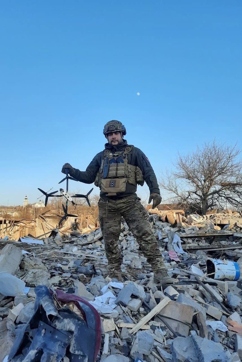 Up for 2 day auction, ends 23 February (Monday), 21:00 Kyiv time. 

Awesome cool signed little flag, and patches set from the 79th Separate Tavrian Air Assault Brigade Unmanned aerial vehicle platoon warrior - call sign Khazar.

Starts at 10 usd. Shipping 8 usd worldwide. Please,