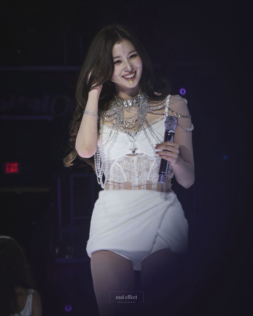 Post by sana this sana that 🍒 on X: 🪽