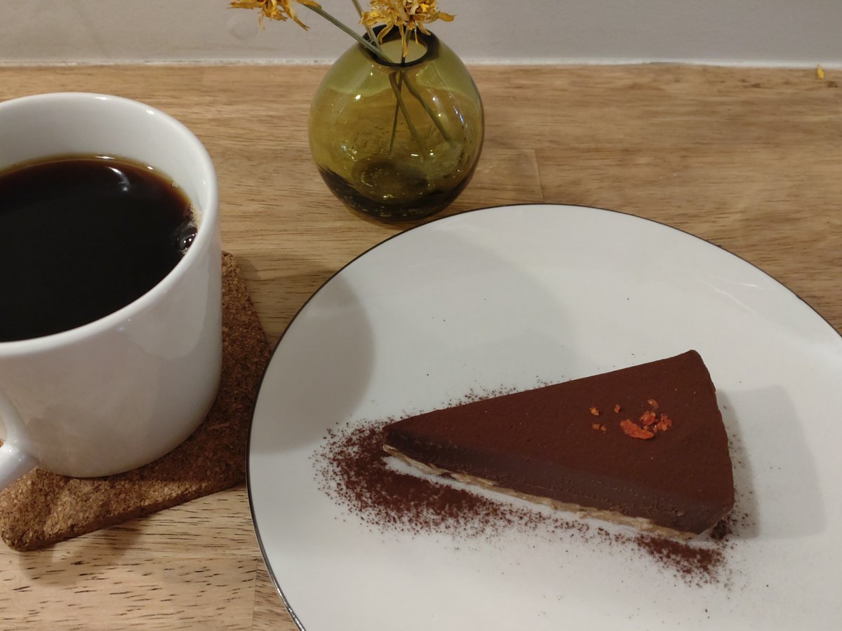 大曽根駅南口すぐのおしゃれカフェAmberさんへ

ストレートコーヒー ペルー
生チョコタルト

生チョコタルトと、生チョコタルトに合うと店主さんおすすめのほどよい苦味のペルーコーヒーでほっと一息
#Amber